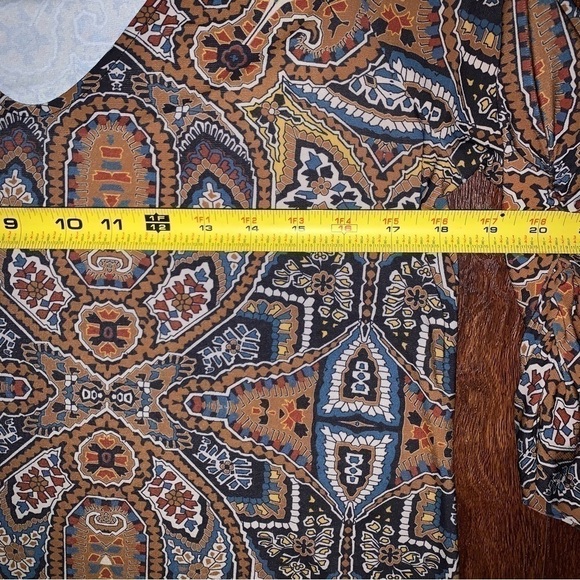 Viereek Paisley print elbow length sleeves - Picture 5 of 7